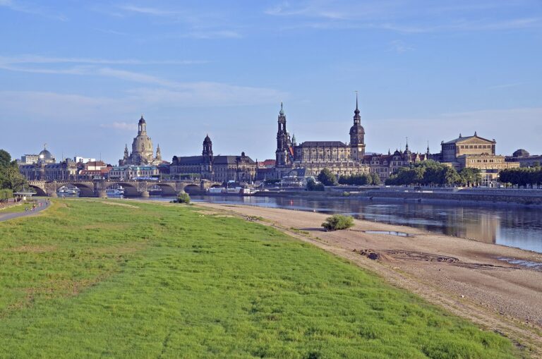 Dresden in two layers: art museums and the Elbe on one weekend
