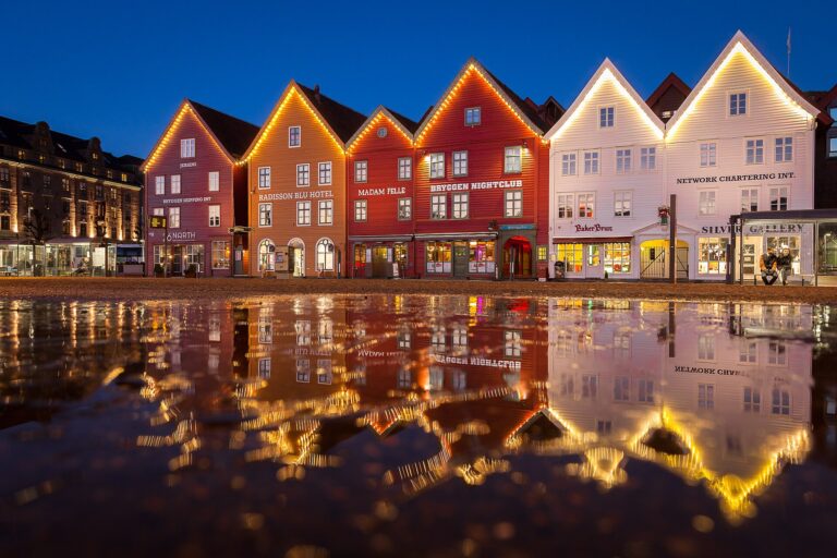 Bergen when it rains: a harbour-and-hillside plan that still feels outdoors