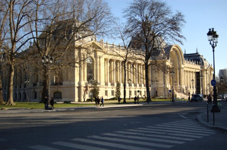 Paris museums on a budget: a strategy for free collections and timed entry
