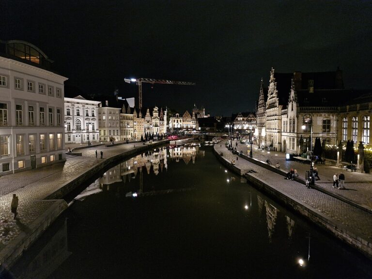 Ghent after dark: canals, the light route and a slow evening
