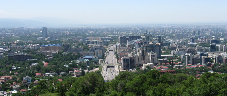 Almaty at the mountain edge: one city day before the trail