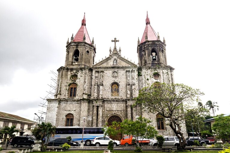 Iloilo without island-hopping: food, heritage districts and a rain-ready city day